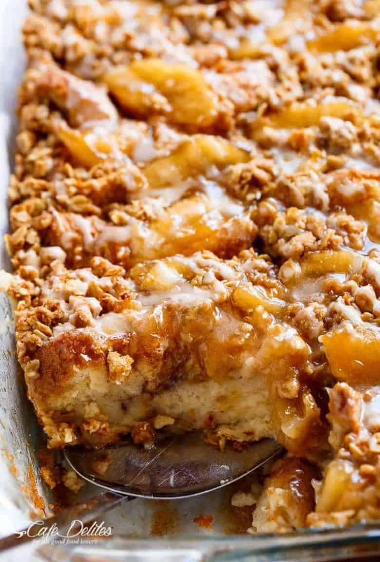 TWO desserts collide into one irresistible breakfast with this Apple Pie French Toast Bake! This casserole, also known as bread pudding, is a family favourite breakfast! | https://cafedelites.com