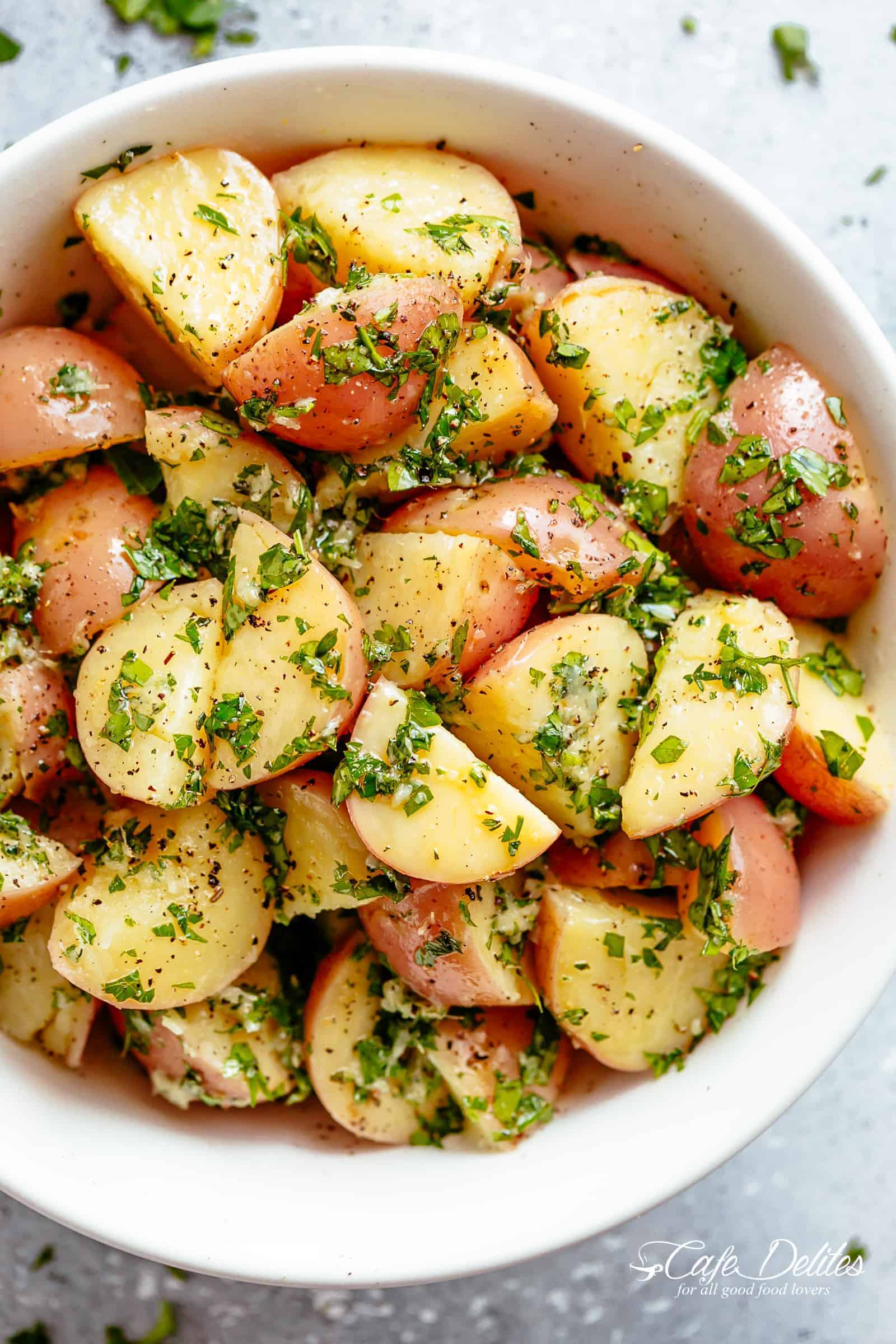 Garlicky Herb Red Potato Salad is ridiculously easy to make and packed with flavour! | cafedelites.com