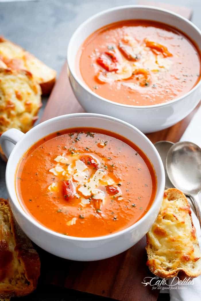 Creamy Roasted Tomato Basil Soup | https://cafedelites.com